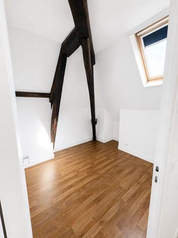 Location                                                      Appartement
                        
                     2 pièces                      35 m2                     à Houdan
