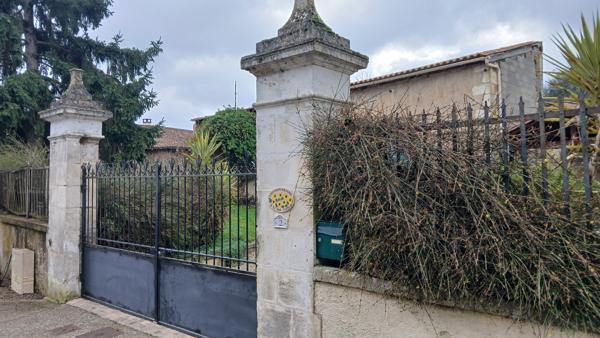 Maison authentique, 4 chambres, cours fermée