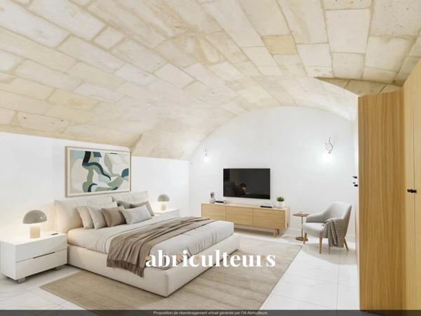 Adresse d’exception à Bordeaux Pey-Berland : Appartement rénové 128 m², double usage habitation et commercial