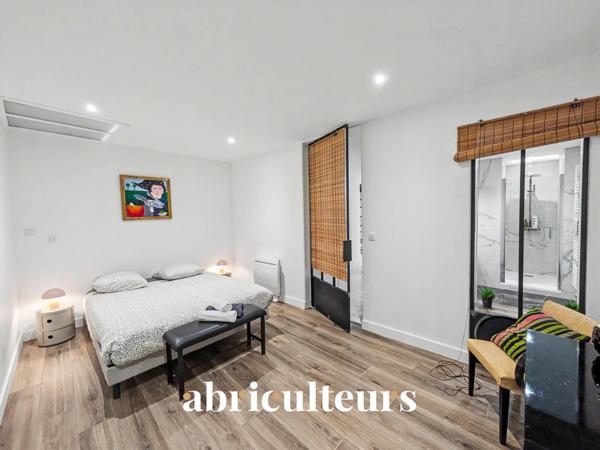 Adresse d’exception à Bordeaux Pey-Berland : Appartement rénové 128 m², double usage habitation et commercial