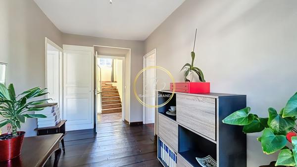 Maison 10 pièces - 196 m²