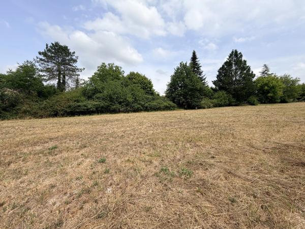 Terrain à bâtir avec CU - Cadre champêtre, à quelques minutes à pied du centre de Cazals