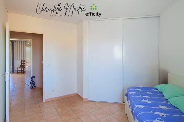 Appartement
         4 pièces
        - 91 m² Exclusivité 345 000 € *