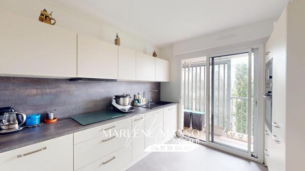 T4 avec cellier + 2 balcons abrités + ascenseur