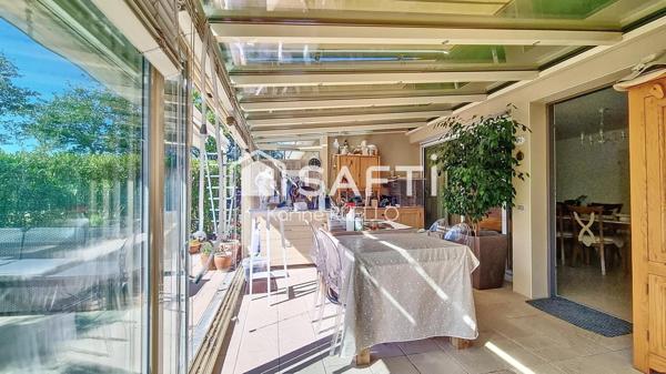 Belle villa avec véranda, parking et garage dans résidence sécurisée pour Séniors Le Boulou
