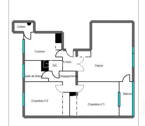 Au quatrième étage d'une copropriété qui en compte cinq, cet appartement de trois pièces déploie ses 55,5 m² dans une atmosphère douce et particulièrement saine.
La pièce de vie, un agréable séjour de 19,2 m², profite d'une double exposition Est et Nord qui lui confère une belle lumière changeante tout au long de la journée. Elle s'ouvre sur un balcon, parfait prolongement de l'espace intérieur dès l'arrivée des beaux jours. Côté nuit, le plan distribue harmonieusement deux chambres confortables de 10,3 m² et 9,9 m², ainsi qu'une salle de bain fonctionnelle. Une cave privative complète le bien, offrant un espace de stockage toujours appréciable.
Au-delà de son agencement, le véritable atout de ce lieu réside dans sa remarquable sobriété énergétique (DPE classé D, GES en D). Une performance rare qui garantit un confort thermique absolu au fil des saisons et une parfaite maîtrise du quotidien. Un lieu de vie aussi économe qu'agréable, à découvrir sans tarder.
Bondy (RER E + T4 = 10 à 15 min)