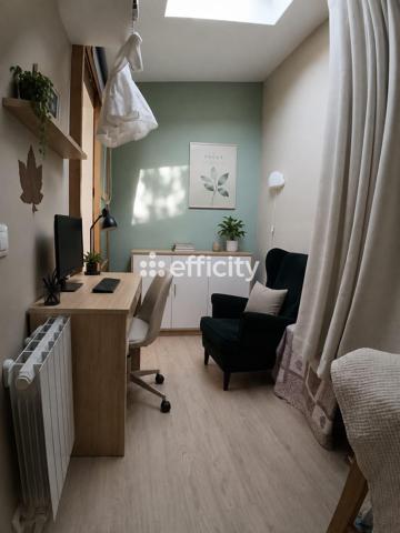 Maison
         3 pièces
        - 66 m² 460 000 € *