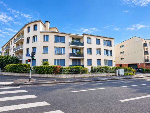 À découvrir, bel appartement T4 de 73 m², situé au 1er étage