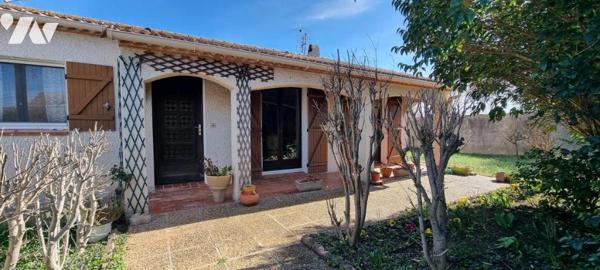 Maison d'habitation de type 3 avec garage érigée sur une parcelle de 365 m² 