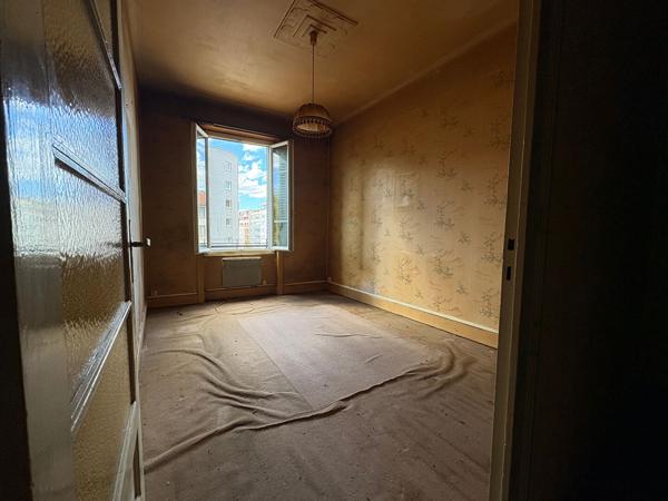 Appartement Lyon 2 pièces à rénover