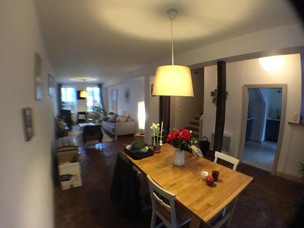 Maison sur la commune d'Armeau de 205 m²