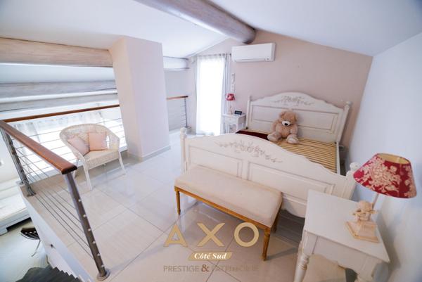 SIMIANE COLLONGUE - MAISON CONTEMPORAINE- 220m² - T6 - PLAIN PIED - PISCINE - TERRAIN 4 000m² - VUE DEGAGEE -  1 480 000 