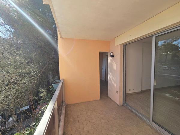 Appartement Grasse 2 pièces 50.97 m2, terrasse