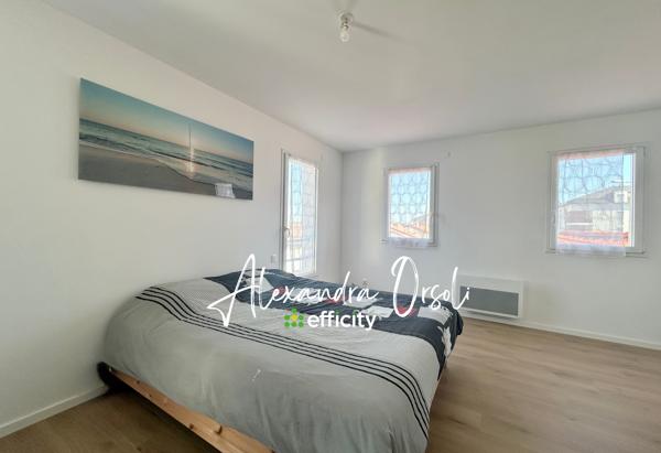 Maison
         4 pièces
        - 80 m² 330 000 € *