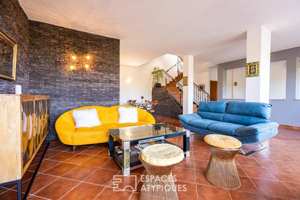 Belle maison moderne entre mer et montagne, avec vue imprenable