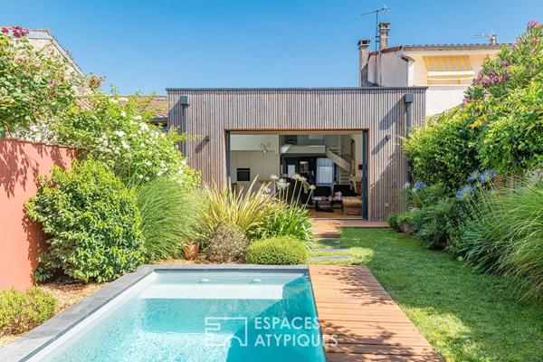 L’échoppe rénovée avec piscine et dépendance