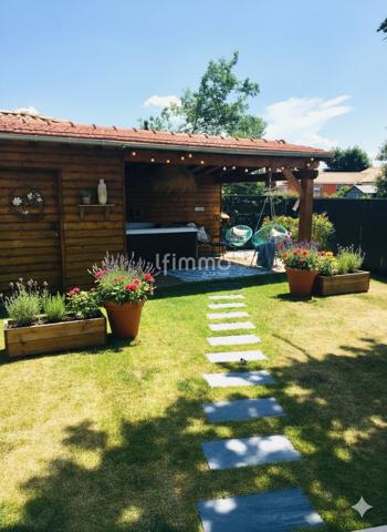 Demeure contemporaine avec piscine, spa et studio indépendant