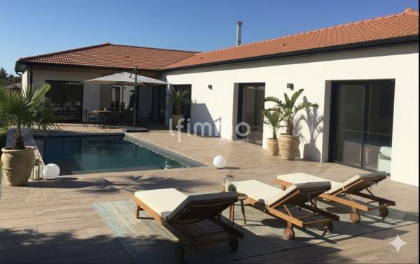 Demeure contemporaine avec piscine, spa et studio indépendant