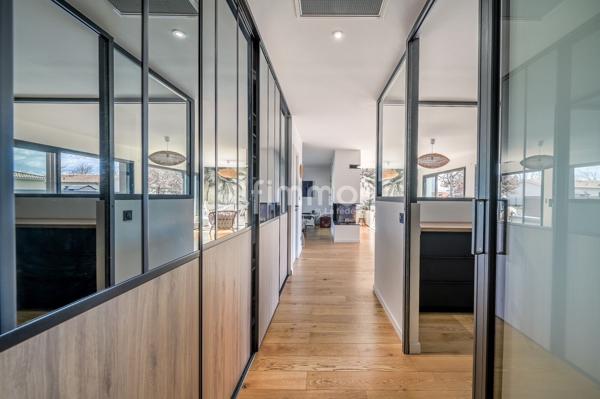 Demeure contemporaine avec piscine, spa et studio indépendant