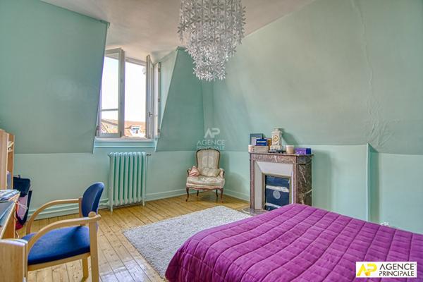 Versailles Les Prés Maison exceptionnelle de 320 m² au sol sur une parcelle de 550 m² €2 990 000 ** - Référence 26606