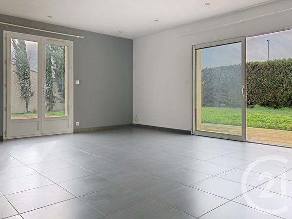 Maison à vendre  5 pièces - 97 m2 ECHILLAIS - 17