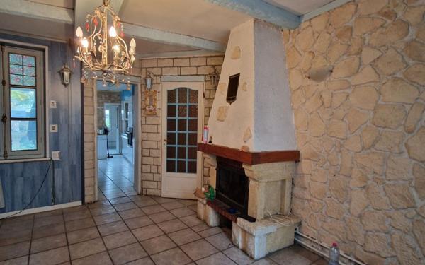 Maison à vendre    3 pièces • 82 m2 Saint-Quentin