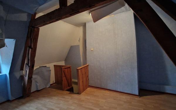 Maison à vendre    3 pièces • 82 m2 Saint-Quentin