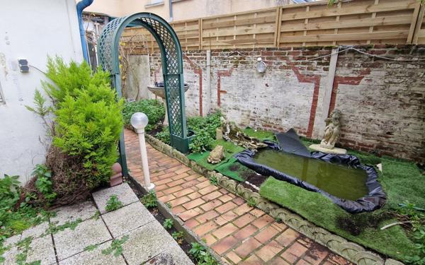 Maison à vendre    3 pièces • 82 m2 Saint-Quentin