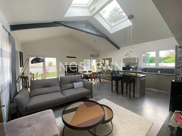 Nestenn Igny, maison quartier Gommonvilliers proche commerces de Place de la Ferme et des axes routiers A6/A10/N118/A86, RER C/V /B et du plateau de Saclay et Vélizy Ecole Jules Ferry ,collège Emile Zola, Lycée international