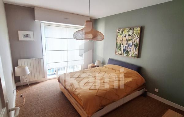 Maison contemporaine et lumineuse avec piscine privée   Quartier prisé de Caudéran