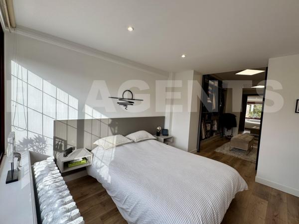 Appartement 4 pièce(s) 139 m2