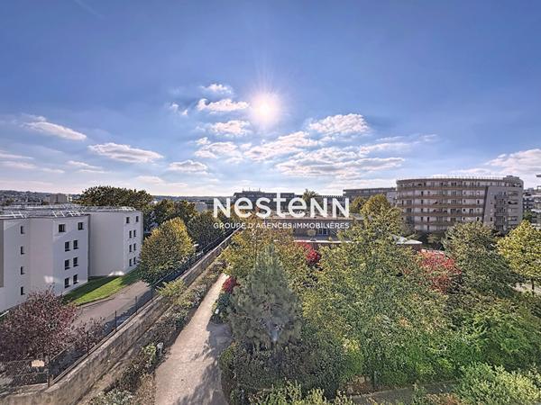 ISSY LES MOULINEAUX - FORT D'ISSY - Vente appartement 3 pièces traversant de 68,01 m² avec une terrasse orienté Sud/Ouest et vue dégagée