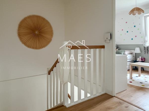 Maison semi individuelle – garage, jardin, parking