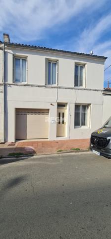 Rochefort (17300) EXCEPTIONNEL MAISON 5 pièces 3 chambres 120 m² - 17300 Rochefort - Une oasis de verdure au coeur du centre-vil