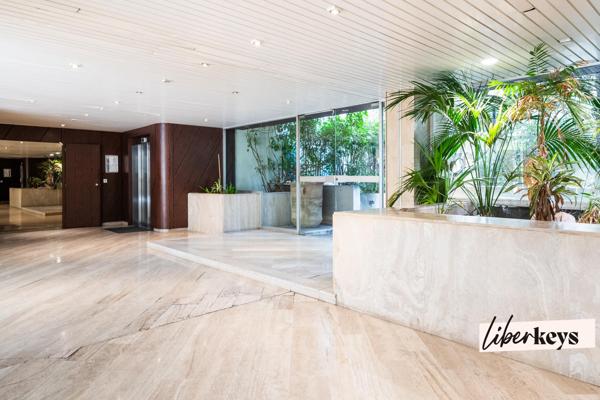 Prado – Résidence Montcalm | Appartement rénové 115 m², séjour 63 m², terrasse