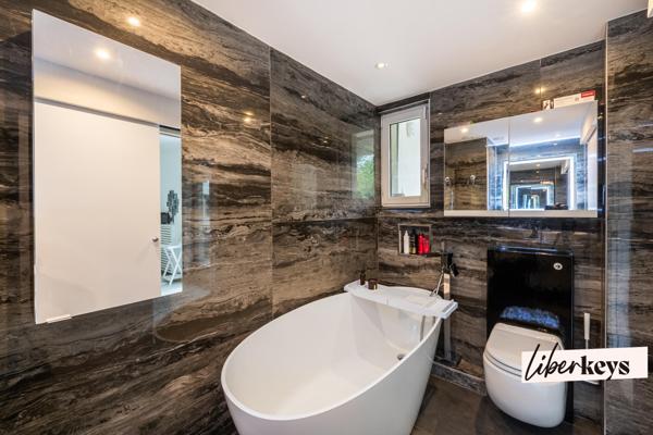 Prado – Résidence Montcalm | Appartement rénové 115 m², séjour 63 m², terrasse