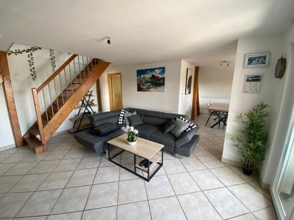 Appartement 5 pièces en duplex avec garage double et parking