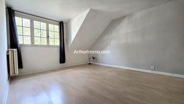 Vente                                                      Maison
                        
                     6 pièces                      141 m2                     à Sucy-en-Brie