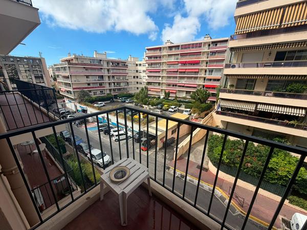 Appartement Le Cannet studio, à rénover balcon proche commerces