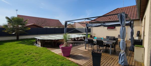 Maison  plain-peid Dole 5 pièce(s) 125 m2 quartier résidentiel , 4 chambres, garages