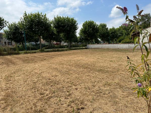 Terrain à batir / Centre ville Saujon