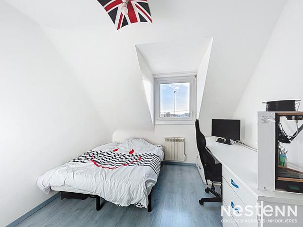 Maison à vendre à la limite d'Angers et de Saint Barthélemy d'Anjou 5 chambres sous sol enterré