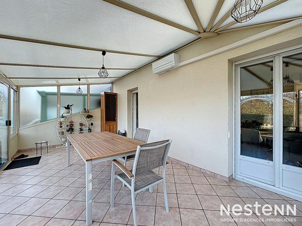 Maison à vendre à la limite d'Angers et de Saint Barthélemy d'Anjou 5 chambres sous sol enterré