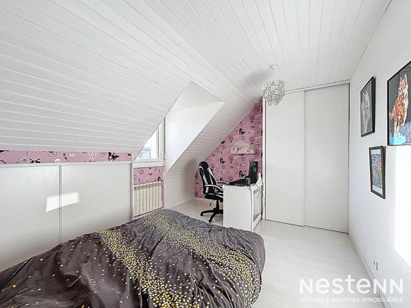 Maison à vendre à la limite d'Angers et de Saint Barthélemy d'Anjou 5 chambres sous sol enterré