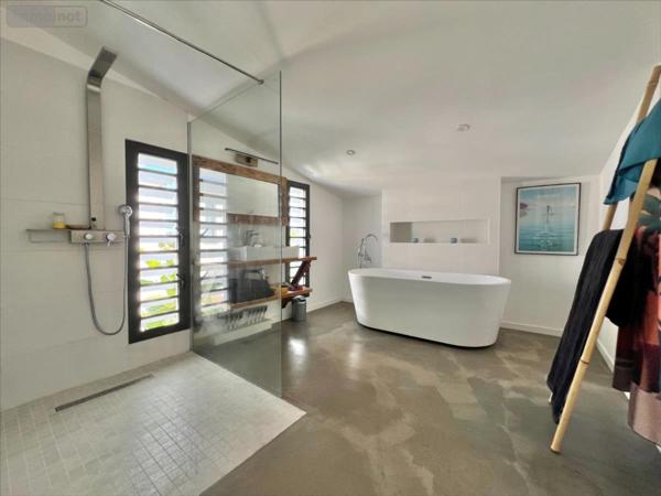 Autres types de maison à vendre à Saint-Pierre à la Réunion (97410), ref : 38625