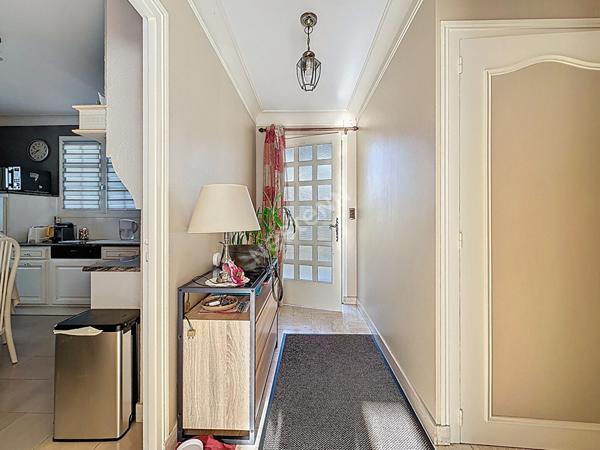 Grande maison familiale pleine de charme à Vouillé, aux portes de Poitiers ! 207 m² + terrain de 2 300 m²