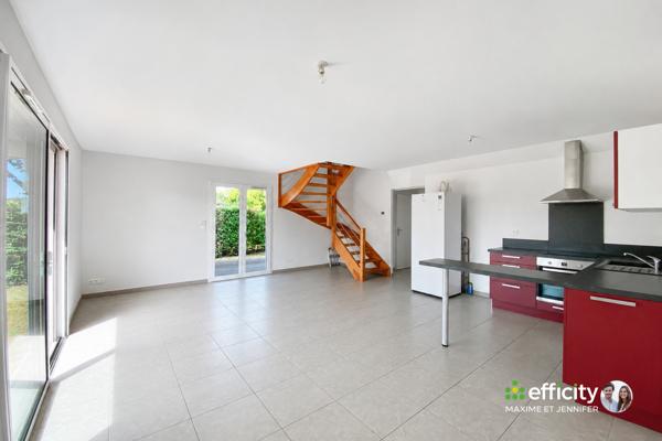 Maison
         4 pièces
        - 84 m² 359 900 € *