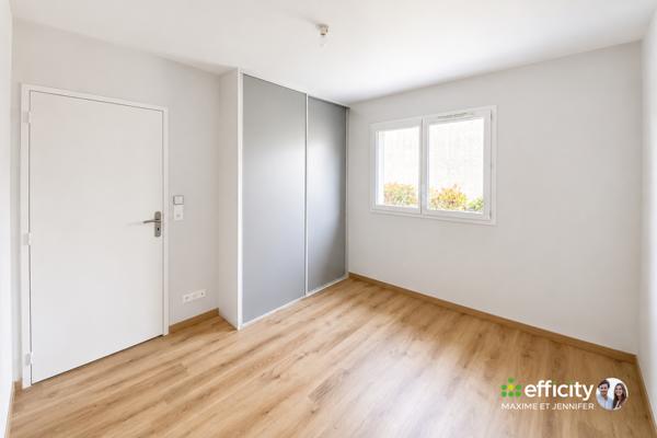 Maison
         4 pièces
        - 84 m² 359 900 € *