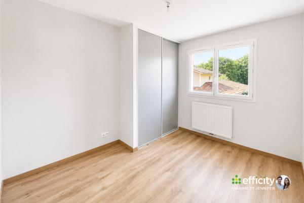 Maison
         4 pièces
        - 84 m² 359 900 € *