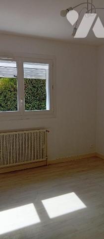 Maison à vendre à Beaugency (45190) dans le Loiret (45)

Vente d'une maison de 4 pièces situé...
